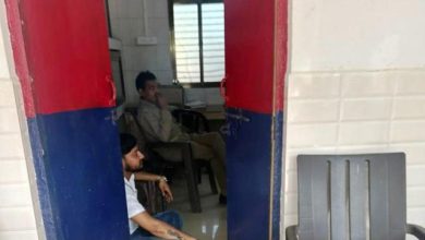 Photo of शाम होते ही चुनाव का माहौल गरमाया, आदेश जायसवाल को पुलिस ले गयी थाने