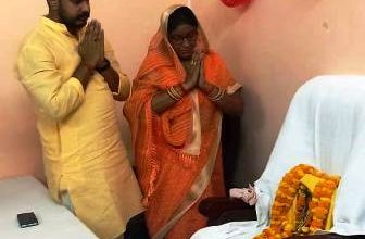 Photo of गड़वारा की चेयरमैन ने नगर में राम-राज्य लाने का लिया संकल्प, भगवान श्री राम को बैठाया कुर्सी पर
