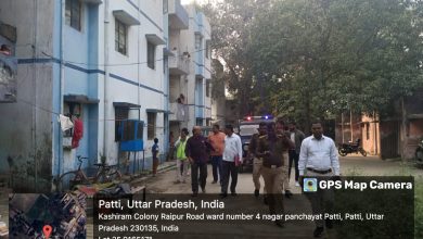 Photo of पुलिस फ़ोर्स संग काशीराम कालोनी पहंचे अधिशाषी अधिकारी, अवैध रूप से कब्ज़ा जमाये लोगों को दी अंतिम चेतावनी