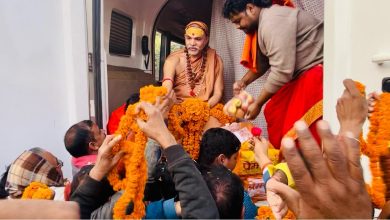 Photo of शंकराचार्य स्वामी अविमुक्तेश्वरानंद सरस्वती जी महाराज का ढ़कवा बाज़ार में हुआ भव्य स्वागत