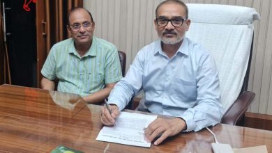 Photo of बोर्ड के नाम पर अधिक शुल्क वसूलने वाले निजी स्कूलो की अब खैर नहीं : सचिव भगवती सिंह