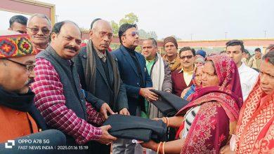 Photo of मां शांति देवी के पुण्यतिथि पर आयोजित हुआ समाजिक सद्भावना सम्मान समारोह, जरूरमंदो में बांटा गया कम्बल, मिली मुफ्त दवाएं
