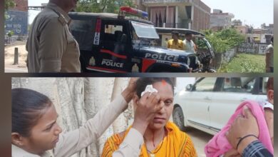 Photo of सड़क पार कर रहे मजदूर से टकराई बाइक, भाई-बहन सहित बच्चा घायल