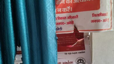 Photo of धौरहरा में आयुष्मान आरोग्य मंदिर में तोड़फोड़, पर्दों को लगाया आग