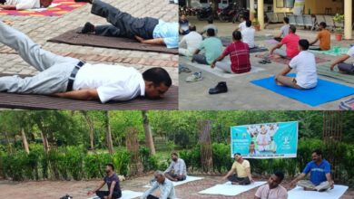 Photo of योग के रंग में रंगा संग्रामपुर, कर्मचारियों से लेकर नागरिकों तक सब हुए शामिल