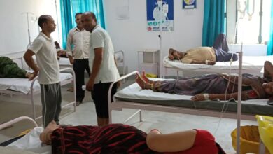Photo of संग्रामपुर सीएचसी में बेड फुल, मरीजों की लगी कतार