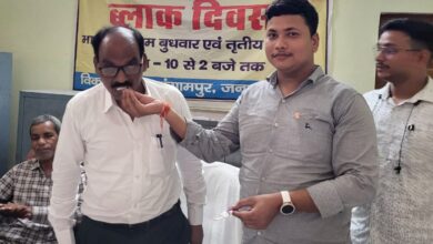 Photo of कर्मचारियों ने धूमधाम से मनाया खंड विकास अधिकारी का जन्मदिन