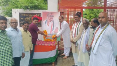 Photo of हर्षोल्लास से मना प्रमोद तिवारी का जन्मदिन, बच्चों ने बजाई तालियां