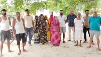Photo of पति को झूठे मुकदमे में फंसाने का आरोप, पत्नी ने सीएम से लगाई न्याय की गुहार