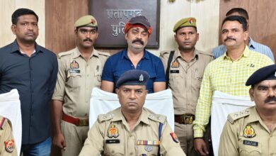 Photo of गोलीकांड के मुख्य आरोपी और 25 हजार के इनामी ब्लॉक प्रमुख सुशील सिंह को गिरफ्तार कर भेजा जेल