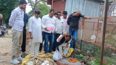 Photo of कालिकन धाम सब्जी मंडी में लगेगी हाई मास्क लाइट, हुआ स्थल पूजन