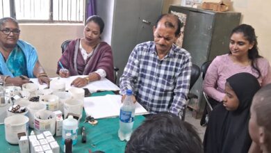 Photo of मरीजों को देखने के बाद लौटते समय डॉक्टर गिरे, हाथ-पैर में चोट